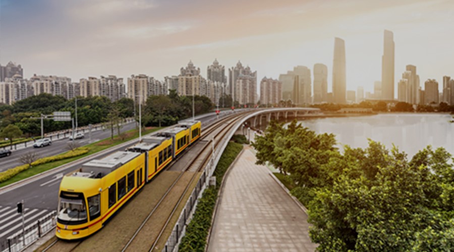 UPS solution for rail transit
